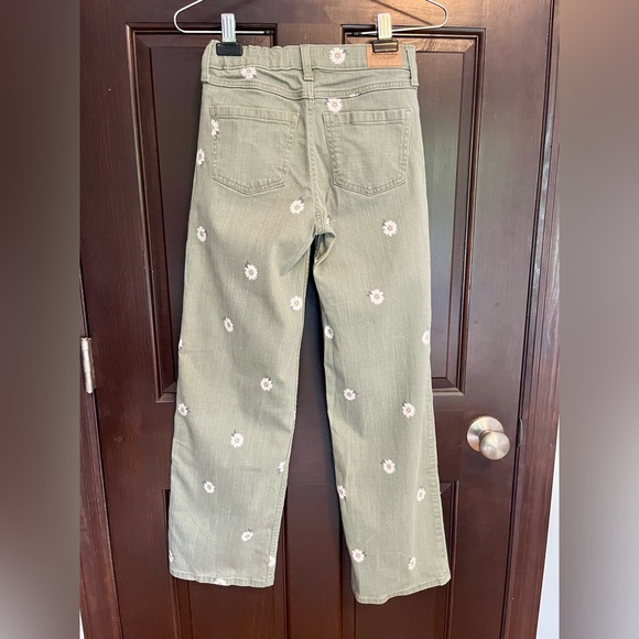 Girls Abercrombie Jeans, size 11/12 - Picture 2 of 2